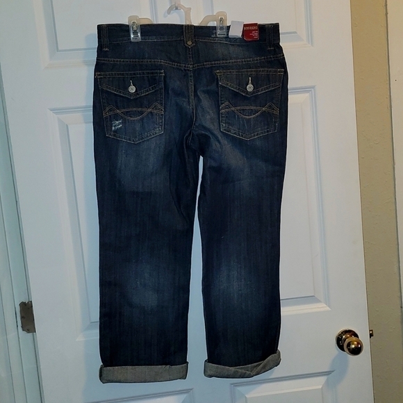Boyfriend Jeans NWT - Picture 1 of 6